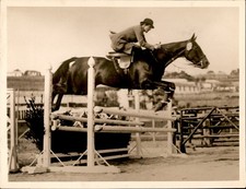 GA317 Approx 1920s Original Photo BARONESS DIEDA BERG HORSE JUMP SAN REMO ITALY picture