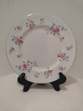 Royal Victoria Fine Bone China Salad Plates Pink Roses Floral Pattern picture