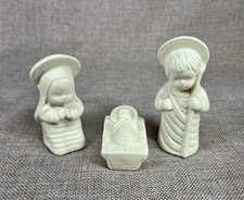 Vtg Miniature White Cream Nativity 6 piece Set Angels Christmas Decor picture
