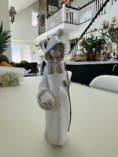 Vintage Lladro “The Little Sheperd Girl” #B-28-S figurines collectibles (Mint) picture