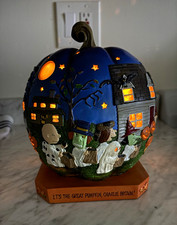 Danbury Mint Peanuts Its The Great Pumpkin Charlie Brown Lighted Globe Sculpture picture