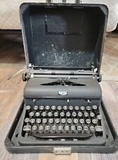 Vintage 1940 Royal Portable Typewriter with the Case  - Works picture