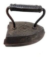 Antique Geneva ILL Cast Iron No 9 Diamond Logo Flat Iron picture