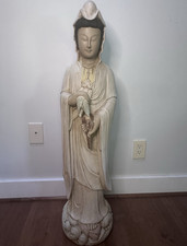 Title: Large Hand Carved Wooden Kwan Yin Guanyin Statue 40