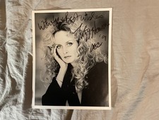 Twiggy Lawson Signed 8