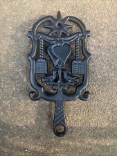 Vintage Wilton Cast Iron  “Dumb Dutch” trivet  T5 picture