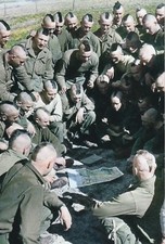 WW II - Usa  Photo    -   US 17 Airborne Paratroopers With MoHawks picture