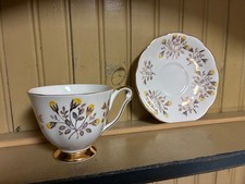 Queen Anne Gold Trim Yellow Flower Teacup & Saucer 5.6