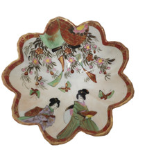 Vintage Japanese Gold Scalloped Edge Geisha Floral Footed Kutani Serving Bowl picture