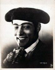 HOLLYWOOD RUDOLPH VALENTINO STUDIO HANDSOME PORTRAIT 1920s ORIG RICE Photo 385 picture