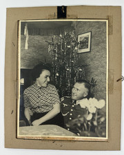 Original WWII Photograph German Wehrmacht Soldier Woman Christmas Scene 1939-42 picture
