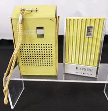 Vintage Zenith Solid State Radio R13F w/case Works Green 1960s picture