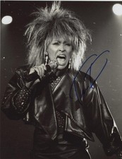 Tina Turner-Signed Photograph MINT picture