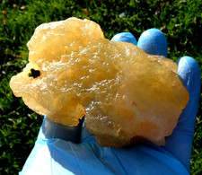 Libyan Desert Glass Meteorite Tektite impact specimen( 1385 crt) Natural Hole picture