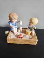 Country Cousins Figurine Polly & Skip Playing in Sandbox Vtg 1985 Enesco 304255 picture