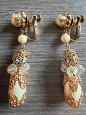 Vintage Vendome clip on earrings picture