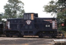 Narragansett Pier RR GE 44-Ton (ex-B&M #114) Peace Dale, RI 10/15/71 picture