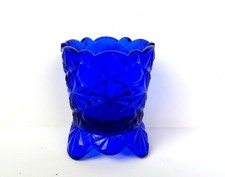 Boyd Glass Cobalt Blue Daisy & Button 3 Toed 2.5