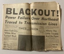 The Times Union - November 10, 1965 - NYC BLACKOUT - Rare Newspaper picture