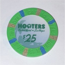Hooters Casino Hotel $25 Green Casino Chip Collectible Las Vegas picture