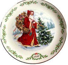 Lenox Christmas 1992 International Santa Plate 1st Series PA.  Kris Kringle picture