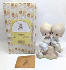 Vintage Enesco Precious Moments Love One Another Figurine E-1376 w/ Box picture