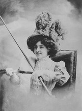 The actress Gudrun Hildebrandt with whip and reins sitting on - 1910 Old Photo picture