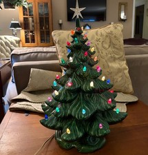 Atlantic Mold  Christmas Tree w/ Music Box Ceramic 19