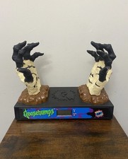 Vintage GOOSEBUMPS Talking AM/FM Radio CLOCK Hands 1996 Horror Halloween Rare picture