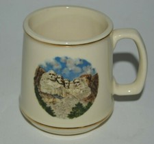Vintage Mount Rushmore US Presidents MINTY 1960s Souvenir Coffee Mug Rare USA  picture