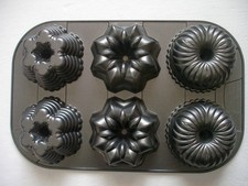 Nordic Ware Multi Mini Bundt Pan 6 Cakes Heavy Cast Aluminum Discontinued Mold picture